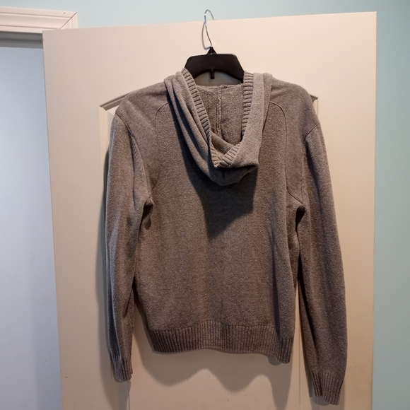 Men's Guess Sweater - Picture 7 of 7
